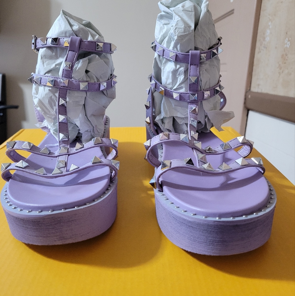 Hot topic lavender gladiator clogs